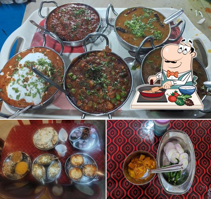 Chicken curry at New Hilara Marwari Tandoori Dhaba