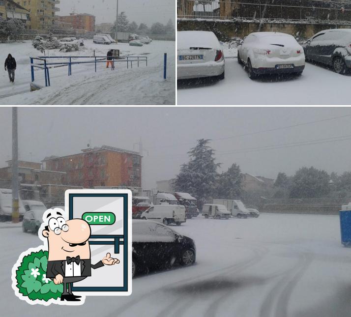 Guarda gli esterni di Mercato Ittico Mugnano