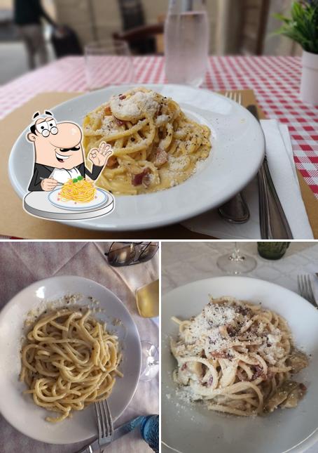 Spaghetti alla carbonara al Trattoria l'ABbUSIVO
