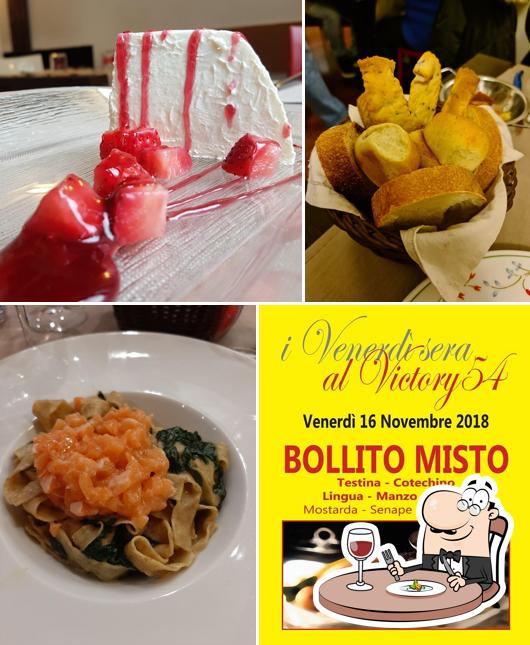 Tagliatelle al Victory54....restaurant...pizzeria