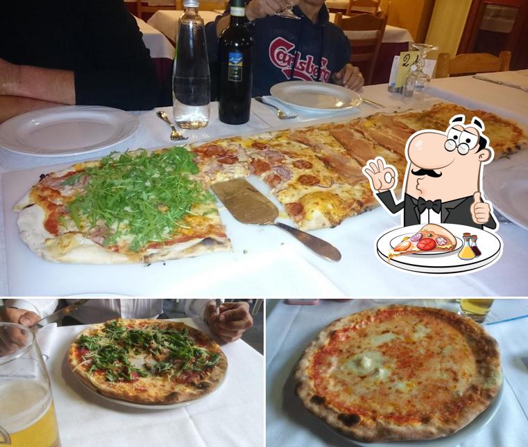 Ordina tra le svariate varianti di pizza