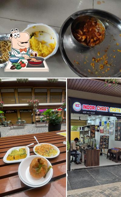 Chicken curry at Indori Chaat Chatkare