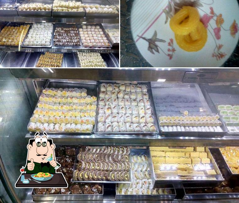 Food at Bajrang's Bikaner