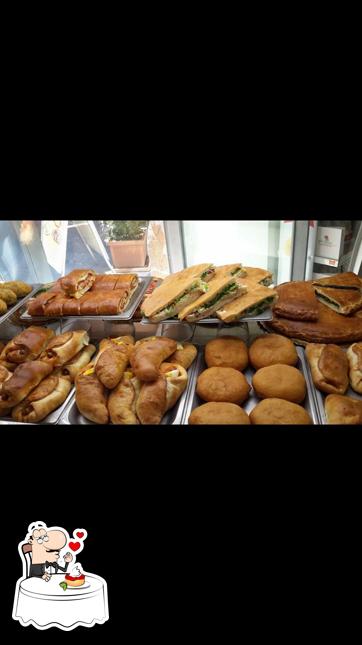 Caffetteria Marconi offre un'ampia gamma di dolci