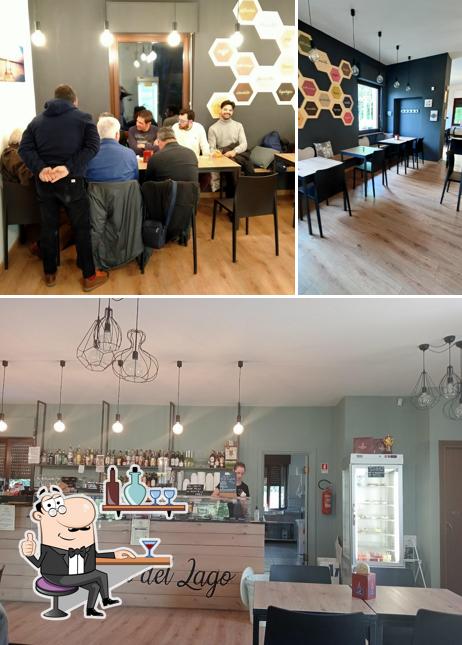 Dai un'occhiata agli interni di Chalet Del Lago - Gelateria Caffetteria
