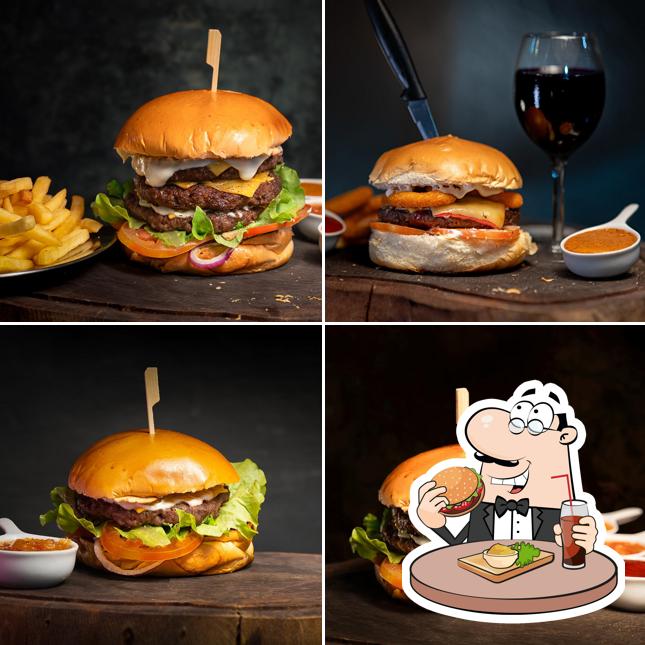 Peça um hambúrguer no Ricette Macellaio Hamburgueria e Steakhouse