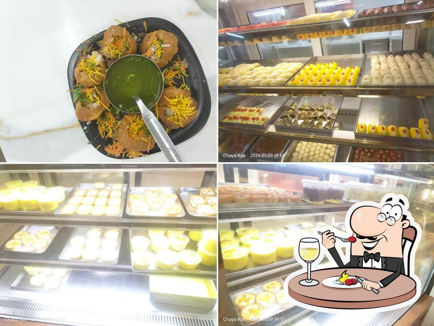 Food at Shree Vaari Cafe Mysuru and M S Narayana Sweets