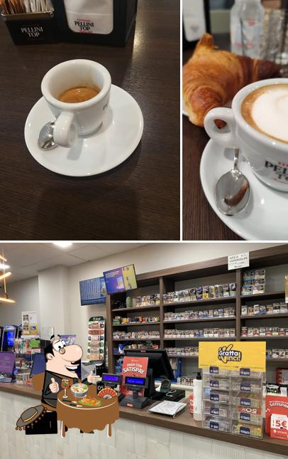 Dai un’occhiata alla immagine che presenta la cibo e interni di Zephyr Bar Tabaccheria Lotto - Partner Elfbar