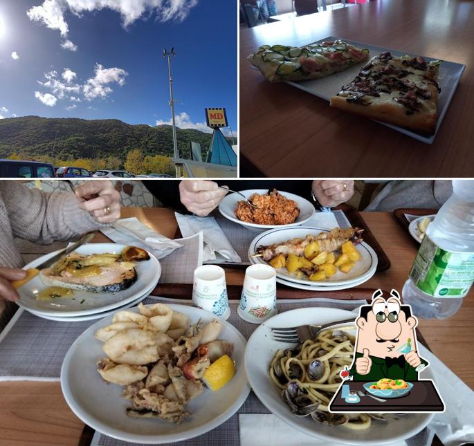 Il Girarrosto di Simona DI PERSIO si caratterizza per la cibo e esterno