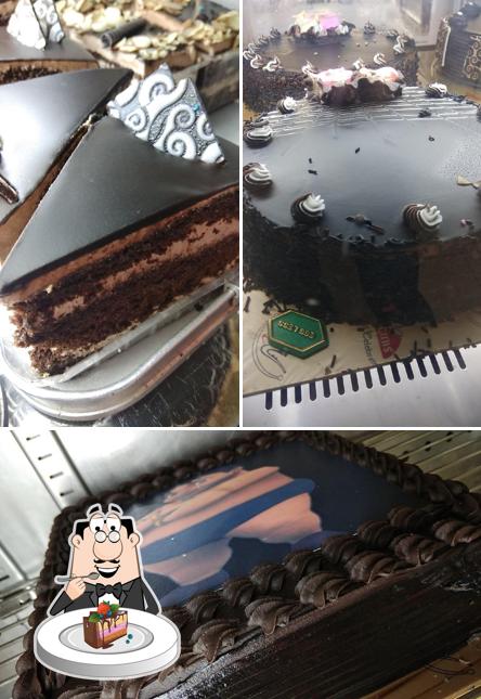 Chocolate cake at Monginis Cake Shop mapusa