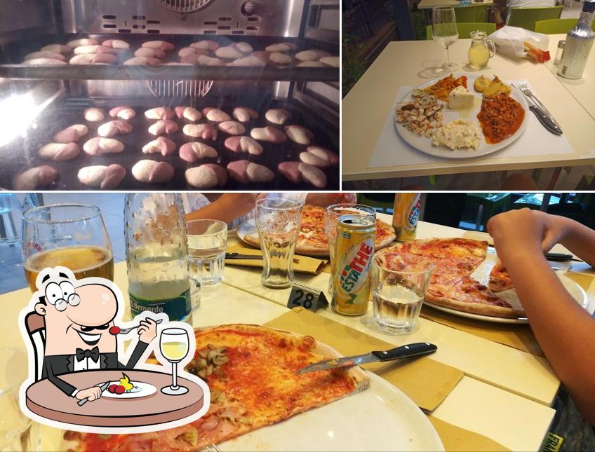 Platti al Pizzeria La Greppia