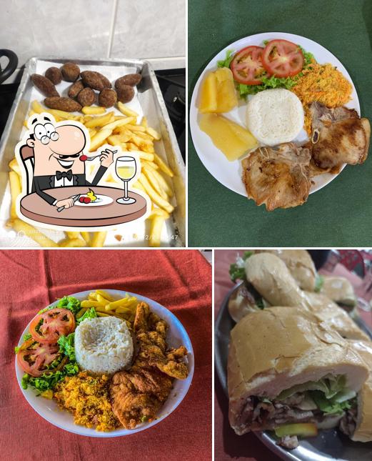 Comida em Restaurante Macaúba - Choperia, Pizzaria e Marmitaria