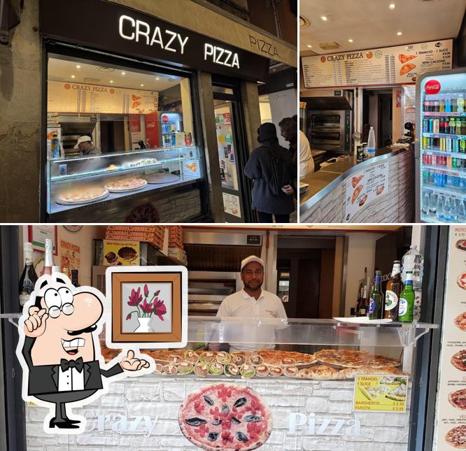 Gli interni di Crazy Pizza (halal pizza)
