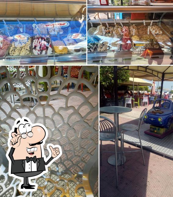 La immagine di interni e cibo da Chiosco "La Briciola"