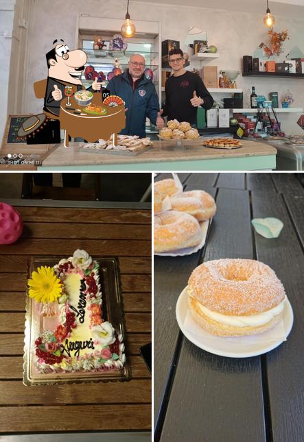 Tra le varie cose da Iacopini pasticceria csffetteria si possono trovare la cibo e interni