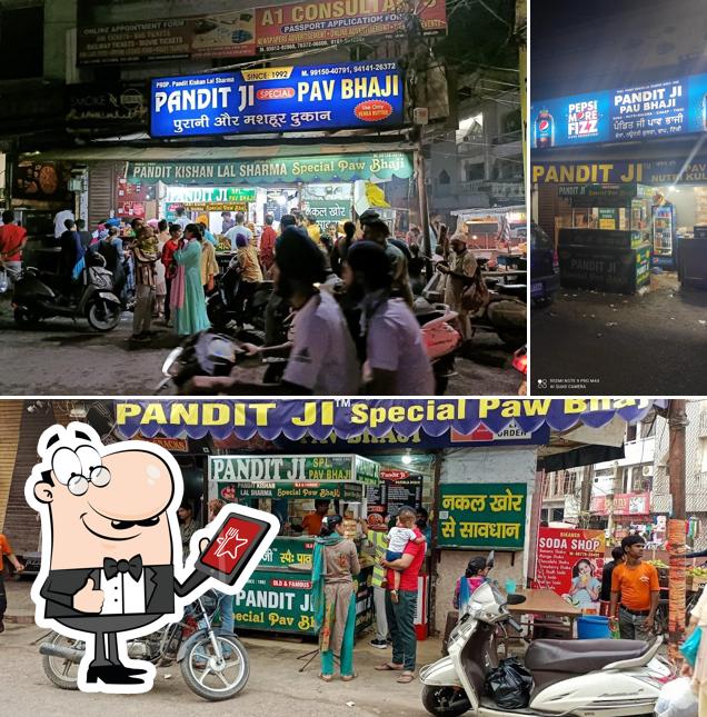 Check out how Pandit Ji Special Pav Bhaji looks outside