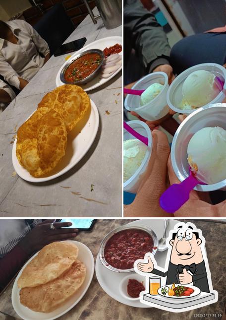 Food at Mahavir Fast food