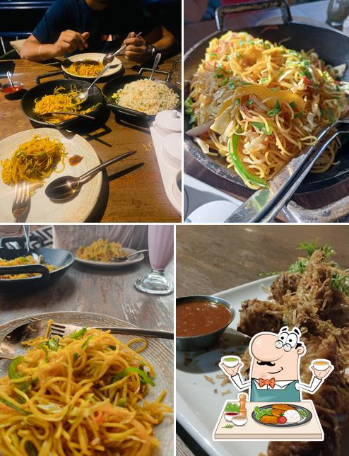 Yakisoba at Kita & Gucchi Cafe