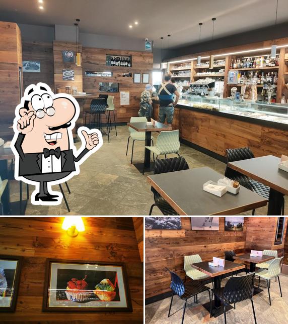 Siediti a un tavolo di Mario il Pasticcere, dei F.lli Panazzi Giuseppe e Maura & C