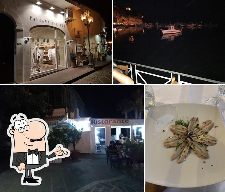 Siediti a un tavolo di O Padrone do' Mare