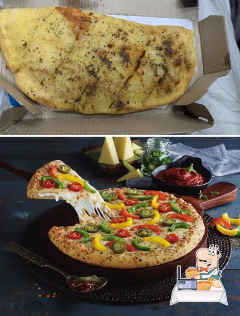 Garlic bread at Domino's Pizza RS Plaza, Siliguri