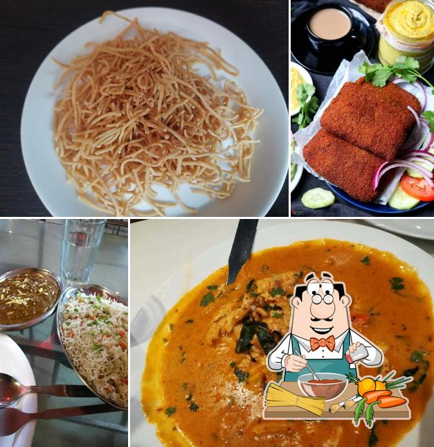 Spaghetti bolognese at PENGUIN FOOD CENTRE