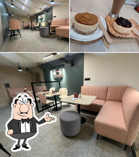 DJlecious Cake shop Sadar is distinguished by interior and food
