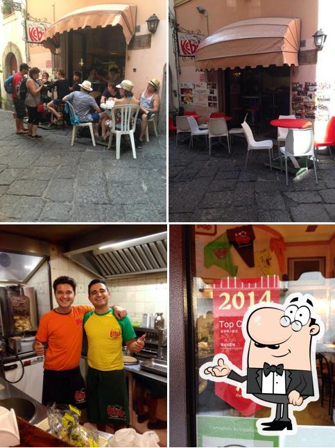 Siediti a un tavolo di KEBAB Ciampa