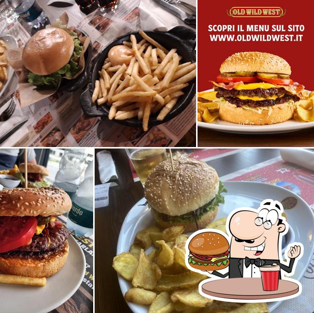 Gustati uno dei tipi di hamburger serviti a Old Wild West - Forlì