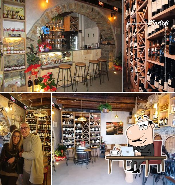 Dai un'occhiata agli interni di Pollino Divino