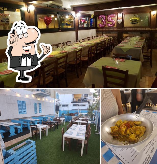 Siediti a un tavolo di Ristorante Crostini e Vini