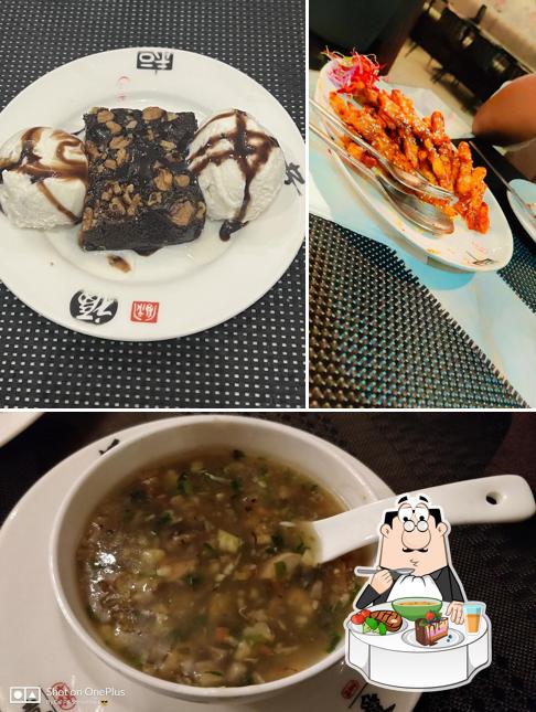 Hot and sour soup at Berco's