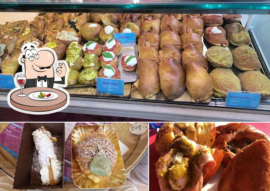 Platti al Delizie di Sicilia - Panificio - Prodotti tipici Siciliani - Pizza al trancio Pizzeria