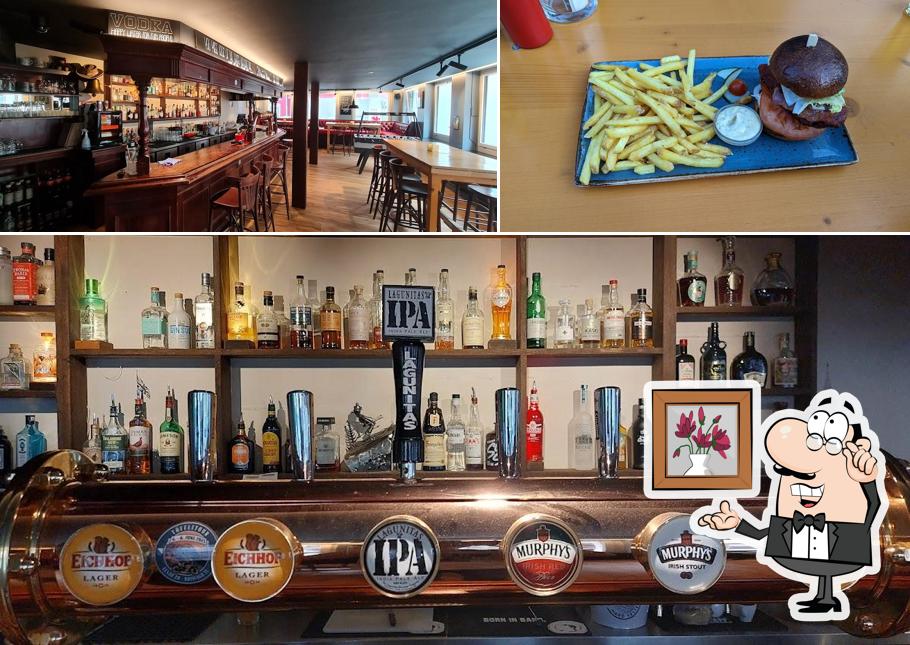 La interni e cibo del ristorante