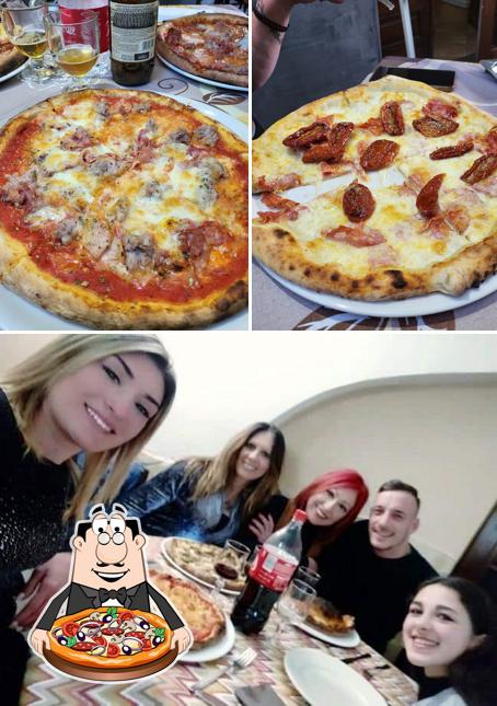 Prenditi tra le molte varianti di pizza