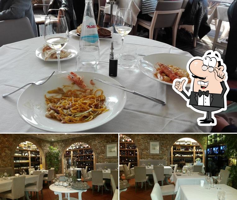 Dai un'occhiata agli interni di Osteria Del Mare