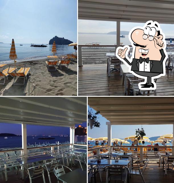 Dai un'occhiata agli interni di Bagno Francesca Lido & Snack Bar