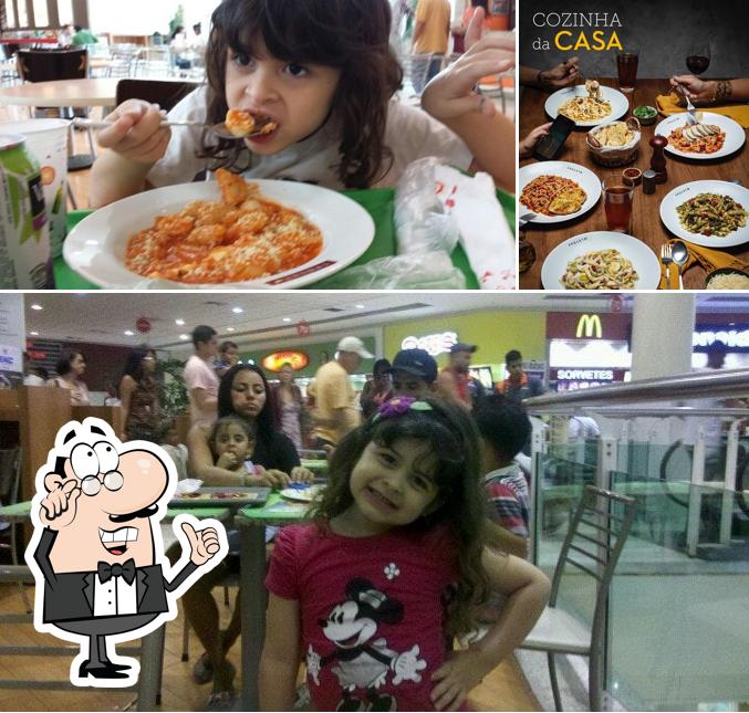 Entre diversos coisas, interior e mesa de jantar podem ser encontrados no Restaurante Italiano Spoleto - Caxias Shopping