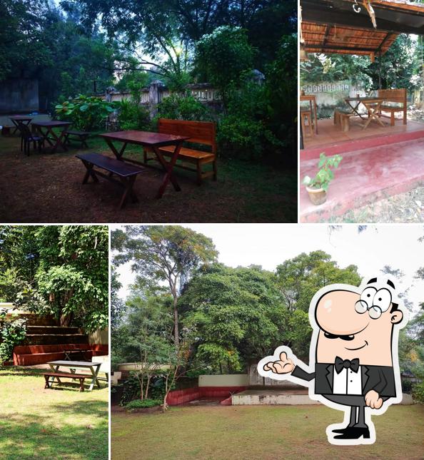 Check out how 8Point ArtCafe looks inside