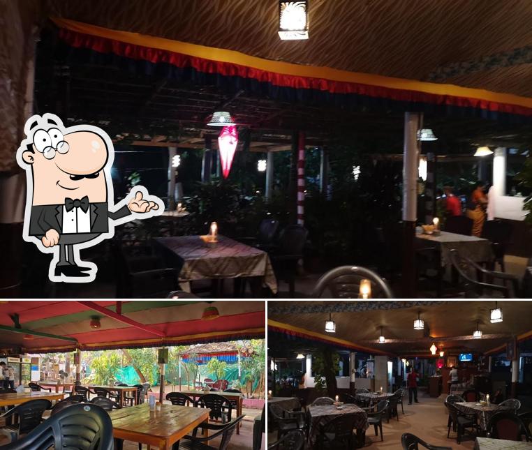 The interior of Mamma Champos