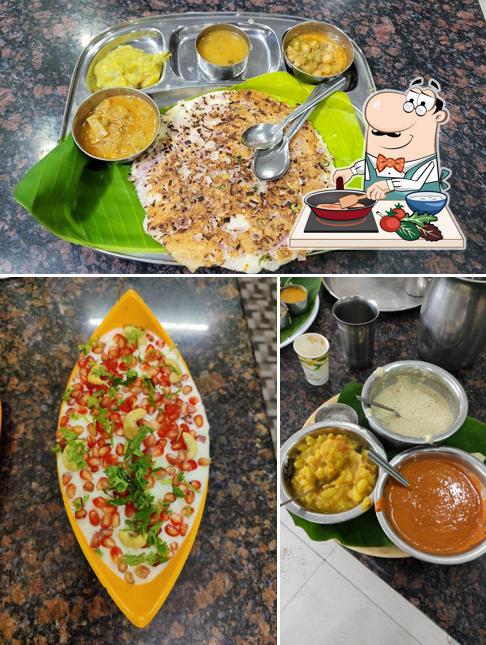 Chicken curry at Vijayawada Vari Jayaram Food Bazar