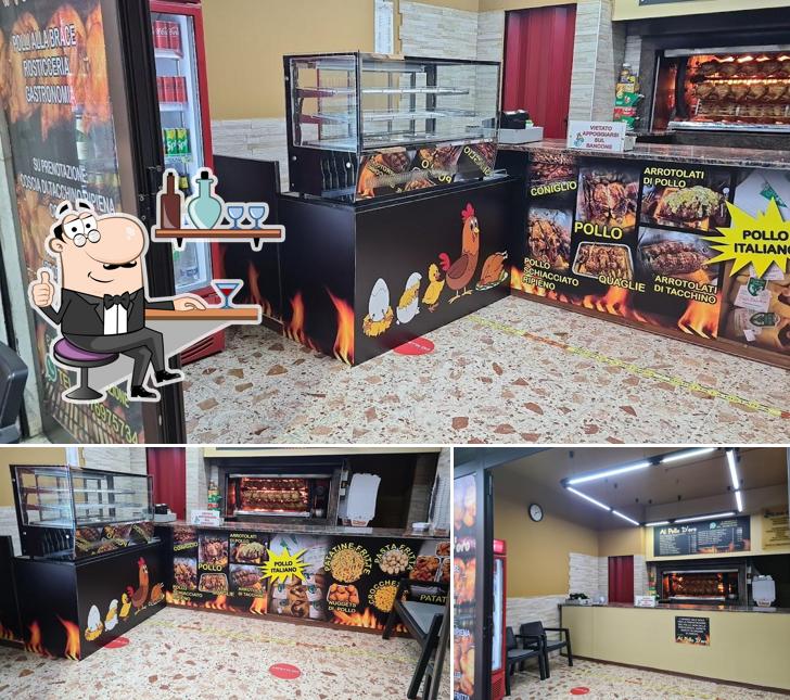 Siediti a un tavolo di Al Pollo d'oro di Crupi Maria