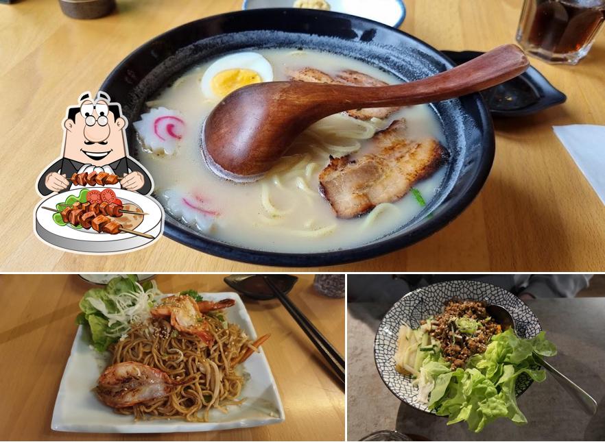 Tonkotsu ramen al Huit sushi restaurant