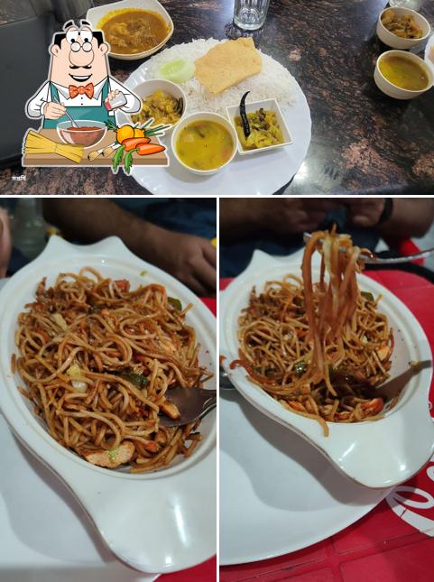 Spaghetti bolognese at Annapurna Hotel