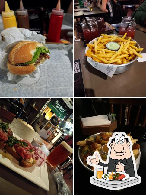 Sanduíche de carne de porco desfiada em Chumbo Bar
