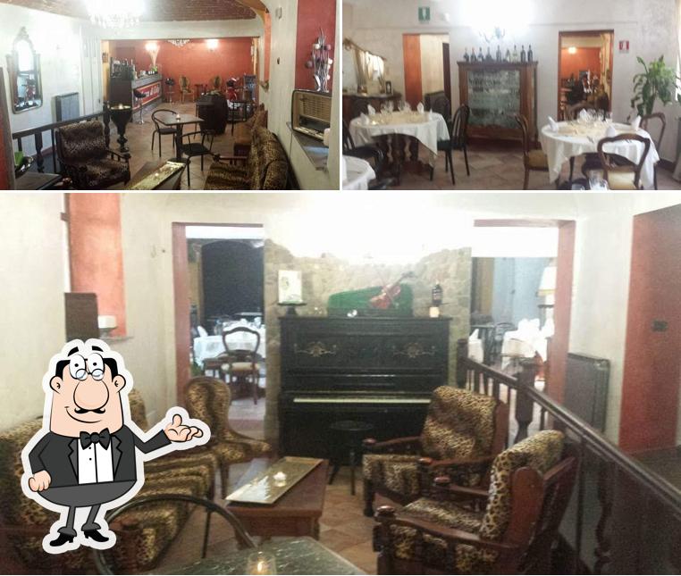 Siediti a un tavolo di A casa di cisky