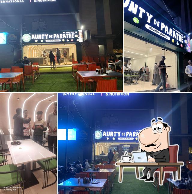 The interior of Aunty de parathe,Vastrapur