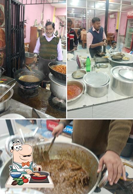 Chicken curry at Gupta dhaba