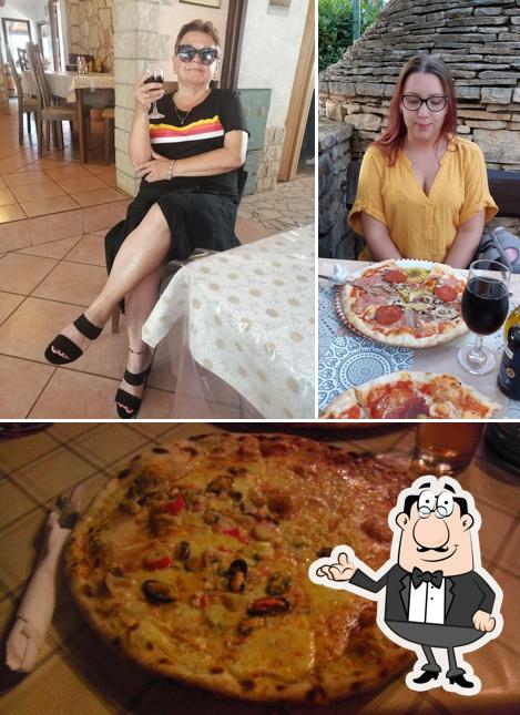 Tra le diverse cose da Kažun si possono trovare la interni e pizza