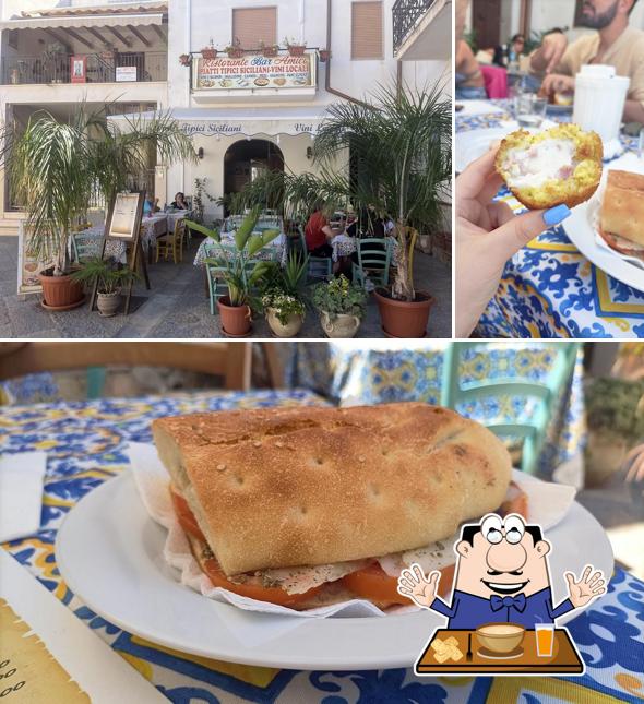 Guarda la immagine che presenta la cibo e interni di Ristorante Bar Amico